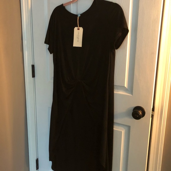 Awesome high low knot top! Brand new with tags - Picture 2 of 7